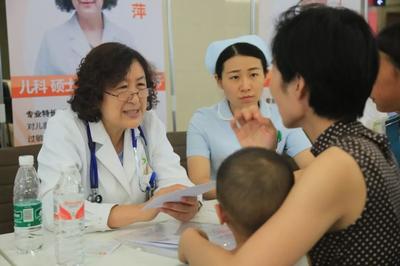 大咖云集--阳光融和医院成功举办国内外知名专家大型义诊活动