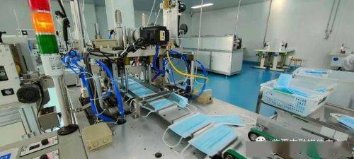 临夏市阳光智家 全力进行口罩生产 助力疫情防控